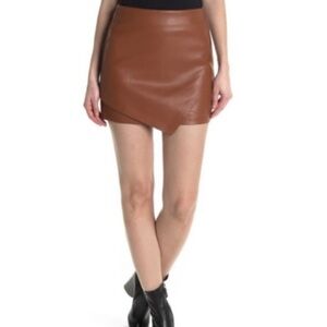 NWT Blank NYC Mini Skirt Vegan Faux Leather asymmetrical Lined Size 12/31